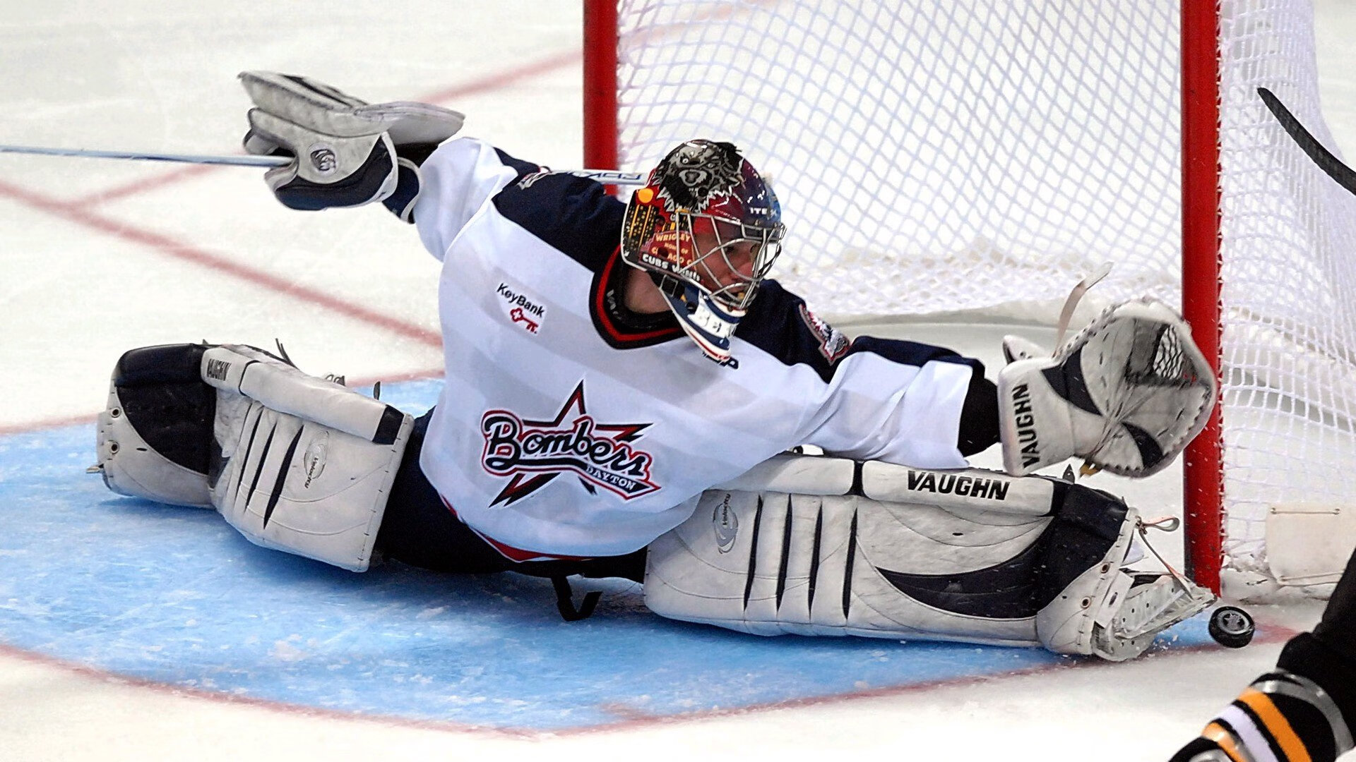 乐鱼体育官网-五大联赛是否调整中卫横移范围增加防守覆盖半径，中卫球员